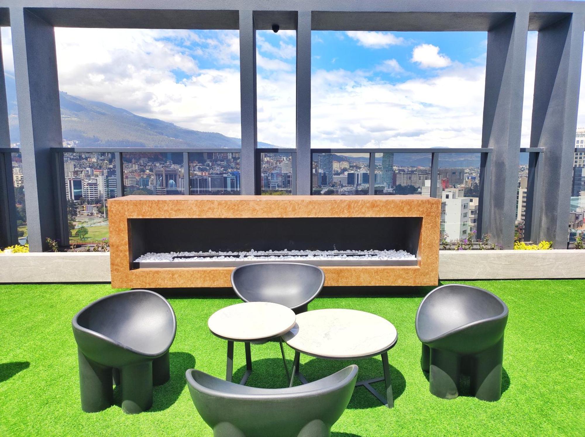 דירות קיטו Republica Del Salvador Coliving Ecuador Xoe מראה חיצוני תמונה