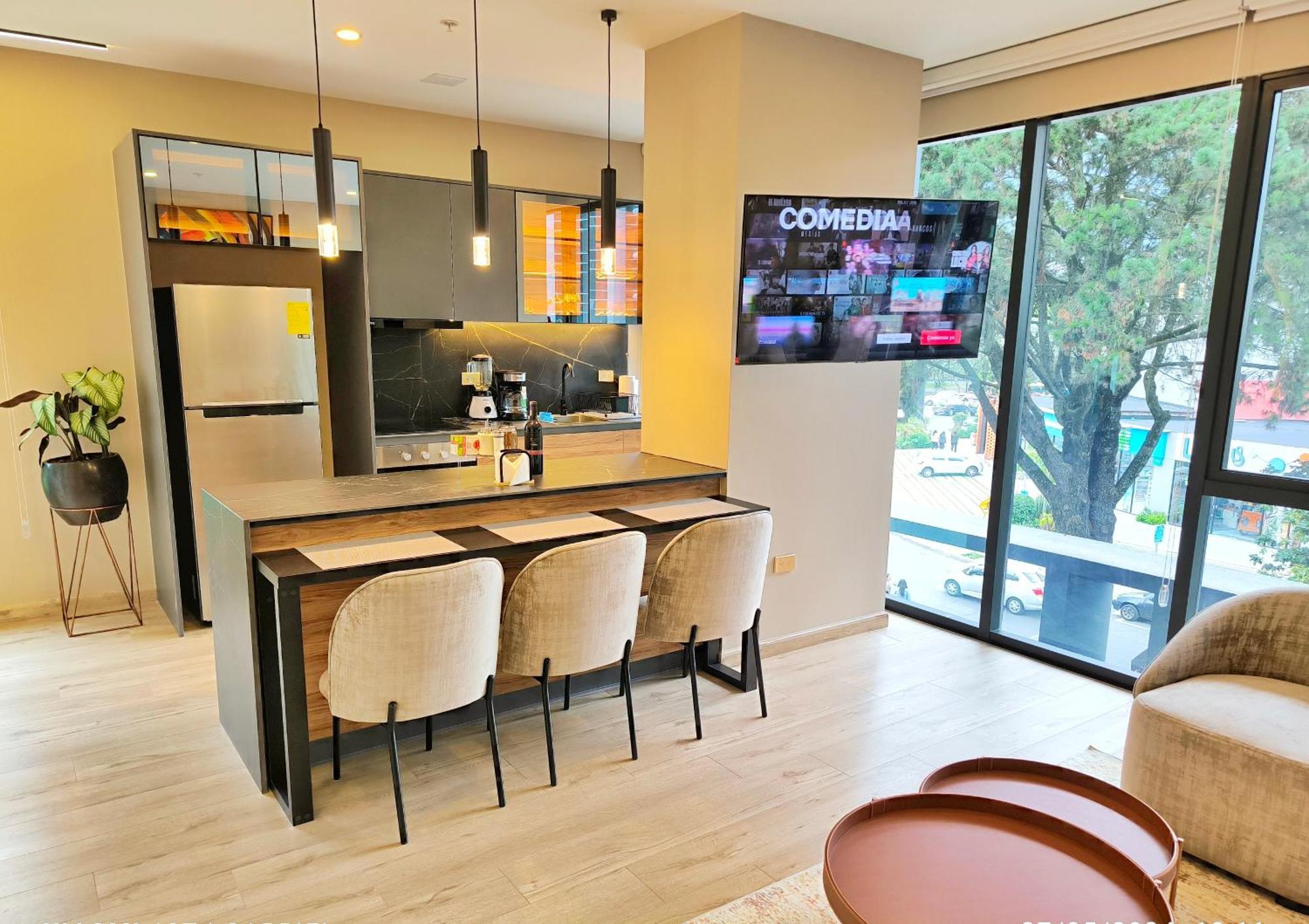 דירות קיטו Republica Del Salvador Coliving Ecuador Xoe מראה חיצוני תמונה