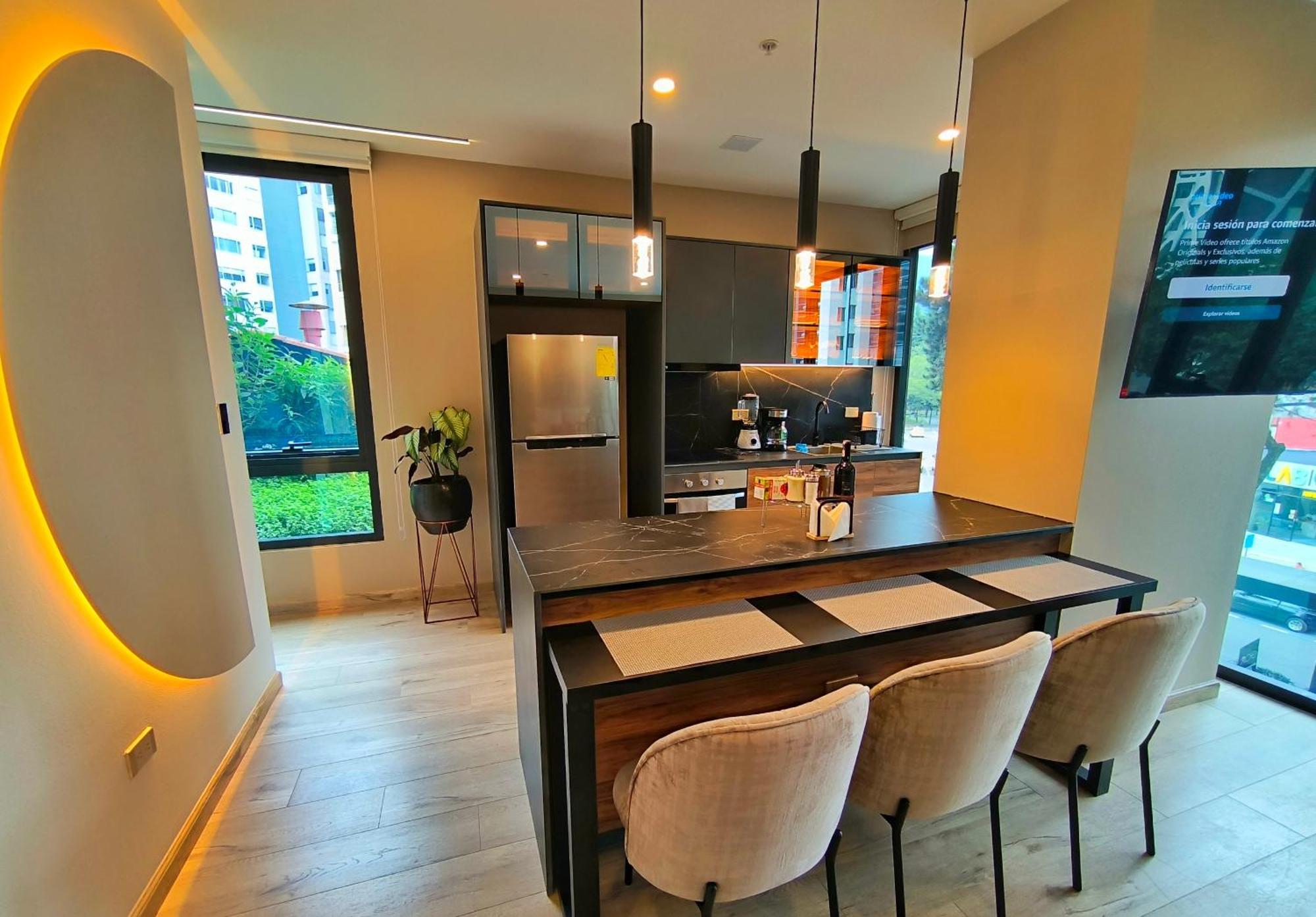 דירות קיטו Republica Del Salvador Coliving Ecuador Xoe מראה חיצוני תמונה