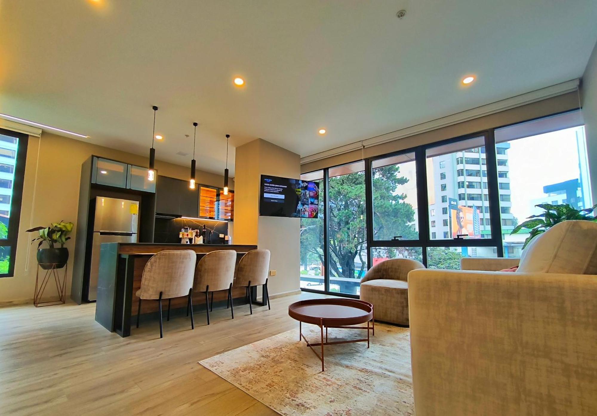 דירות קיטו Republica Del Salvador Coliving Ecuador Xoe מראה חיצוני תמונה